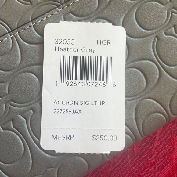 Brand New Coach Genuine Leather Heather Grey Accordion Zip Around Wallet - Picture 3 of 16